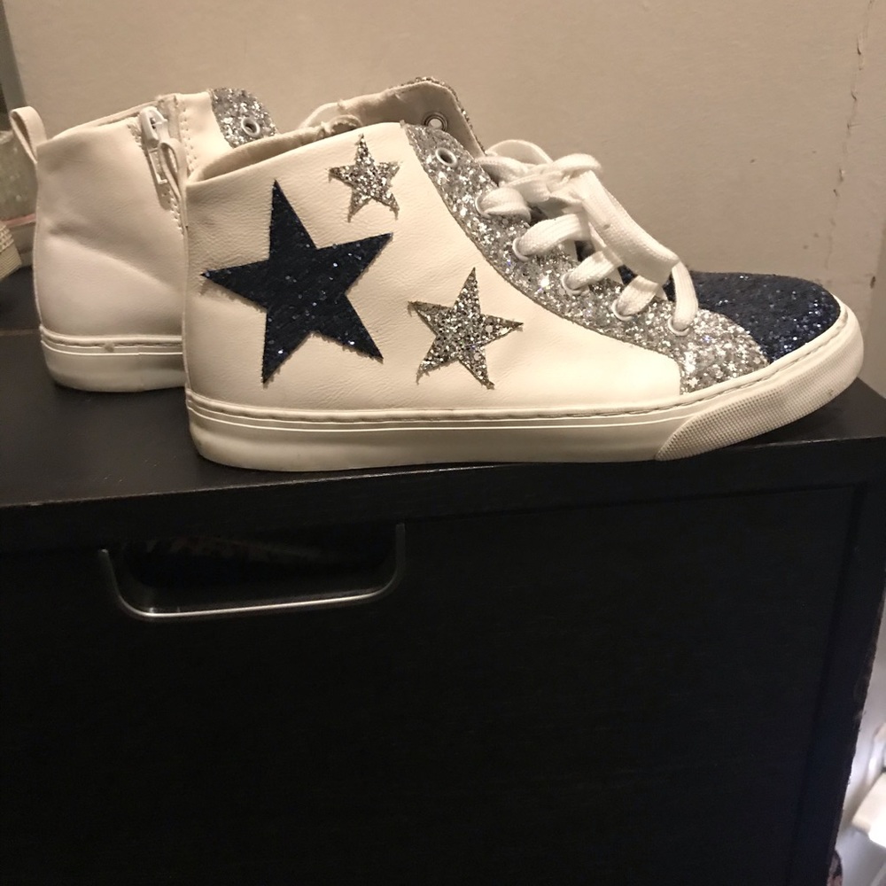 🎉SOLD🎉🛍2/$40 Gap girls sparkly stars high top sneakers